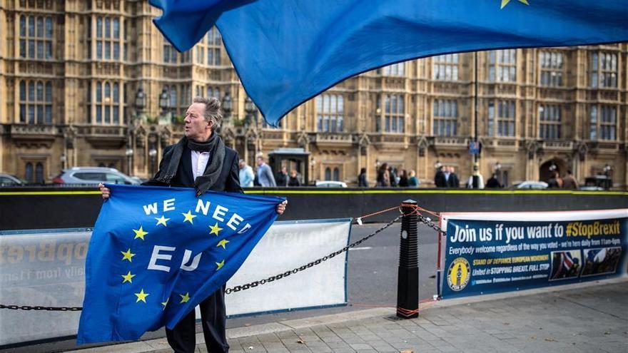 La UE y el Gobierno británico pactan el texto del acuerdo del brexit