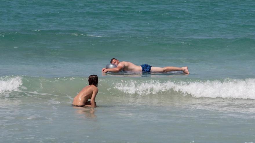 Bañistas en Palma.