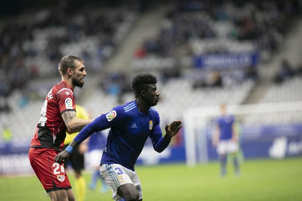 El partido entre el Real Oviedo y el Rayo Vallecano, en imágenes