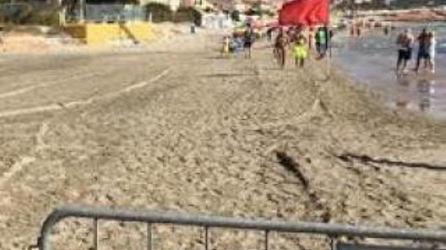 Reabren la playa de las Higuericas en Pilar tras el vertido de aguas residuales