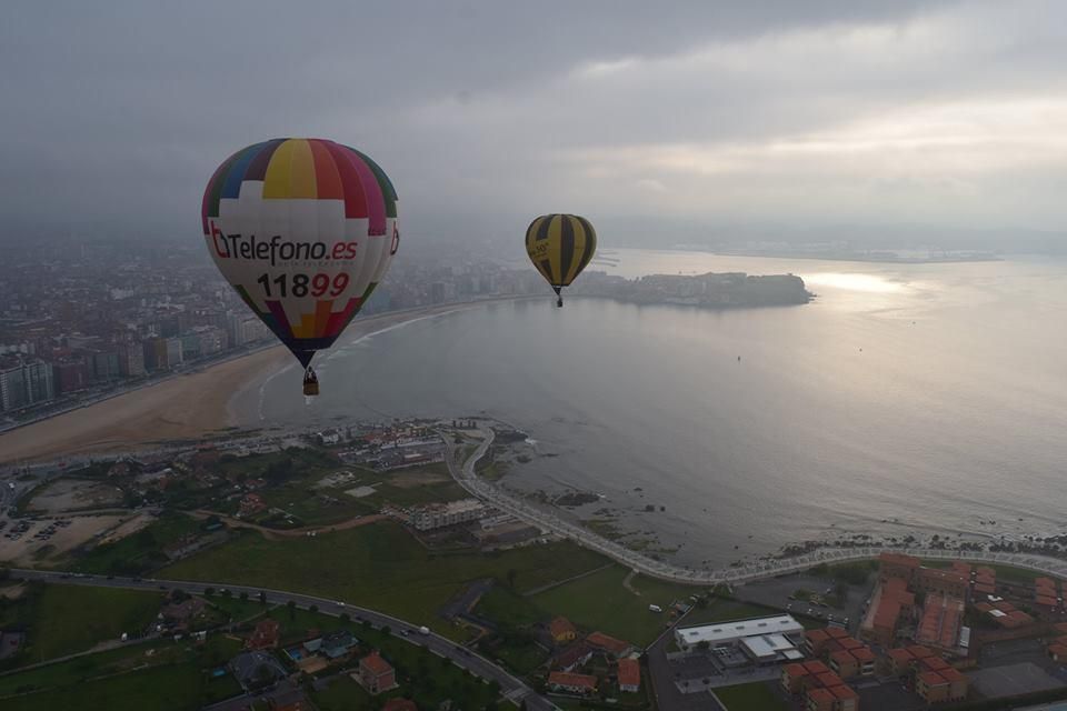 Regata de globos en Gijón