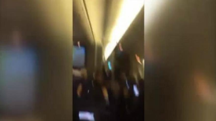 Turbulencias en un avión que tuvo que aterrizar de emergencia en Japón