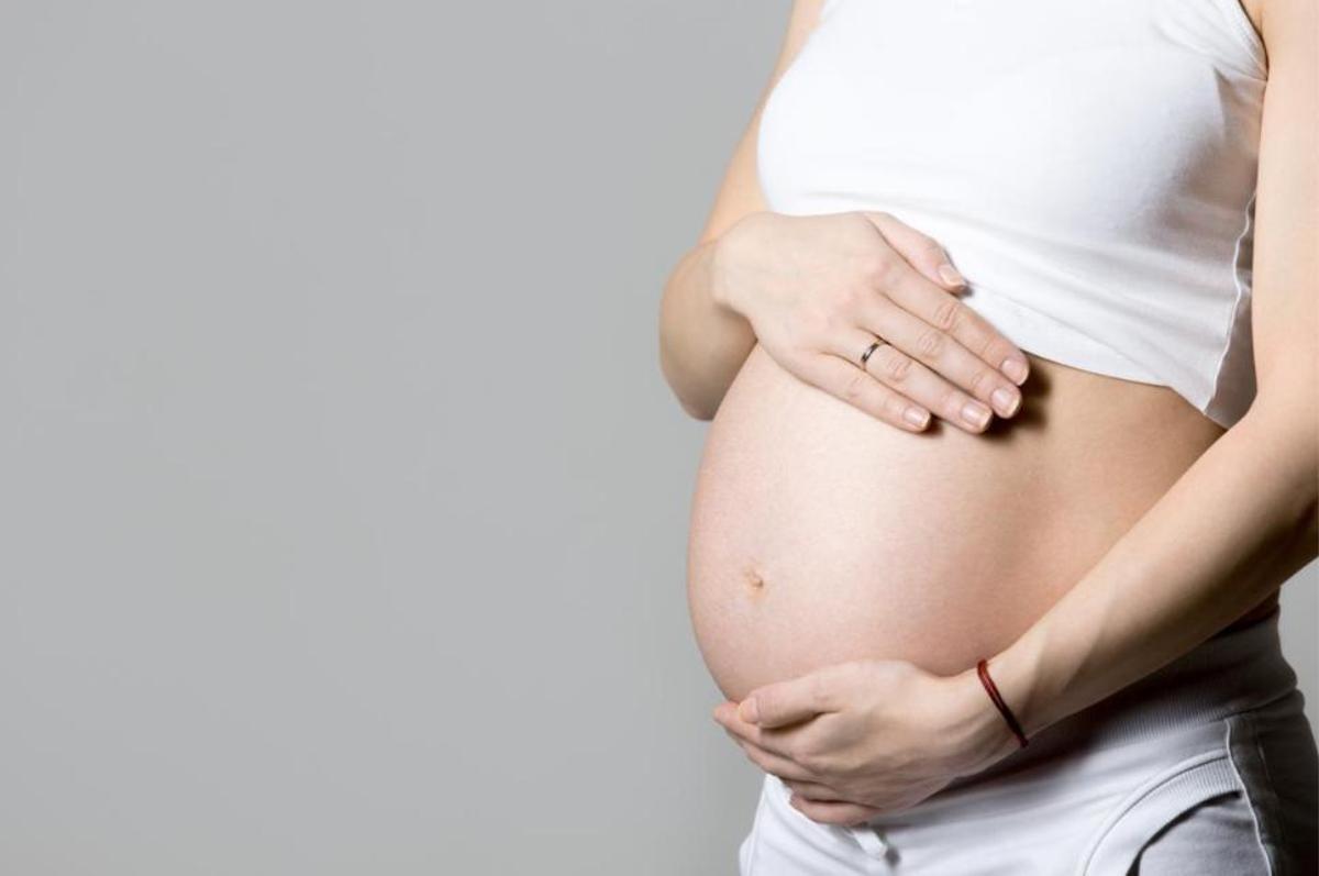 Solo un 56% de las parejas que quieren y no pueden concebir busca ayuda médica para tener un hijo. Solo un 56% de las parejas que quieren y no pueden concebir busca ayuda médica para tener un hijo.