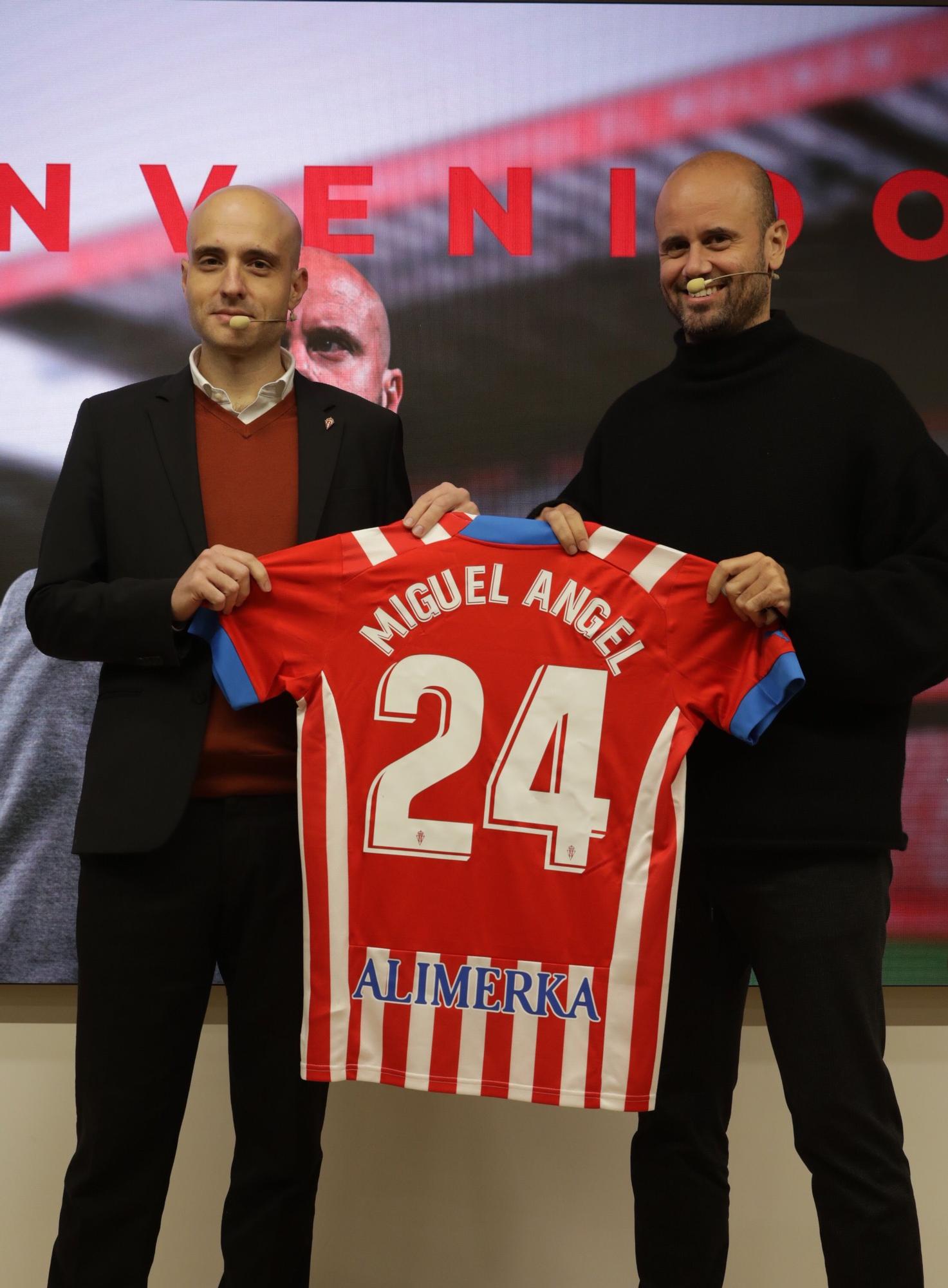 En imágenes: Así fue la presentación de Ramírez como entrenador del Sporting