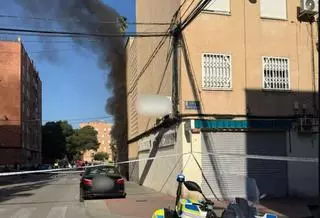 Incendio en un garaje de Santiago el Mayor tras arder uno de los coches aparcados