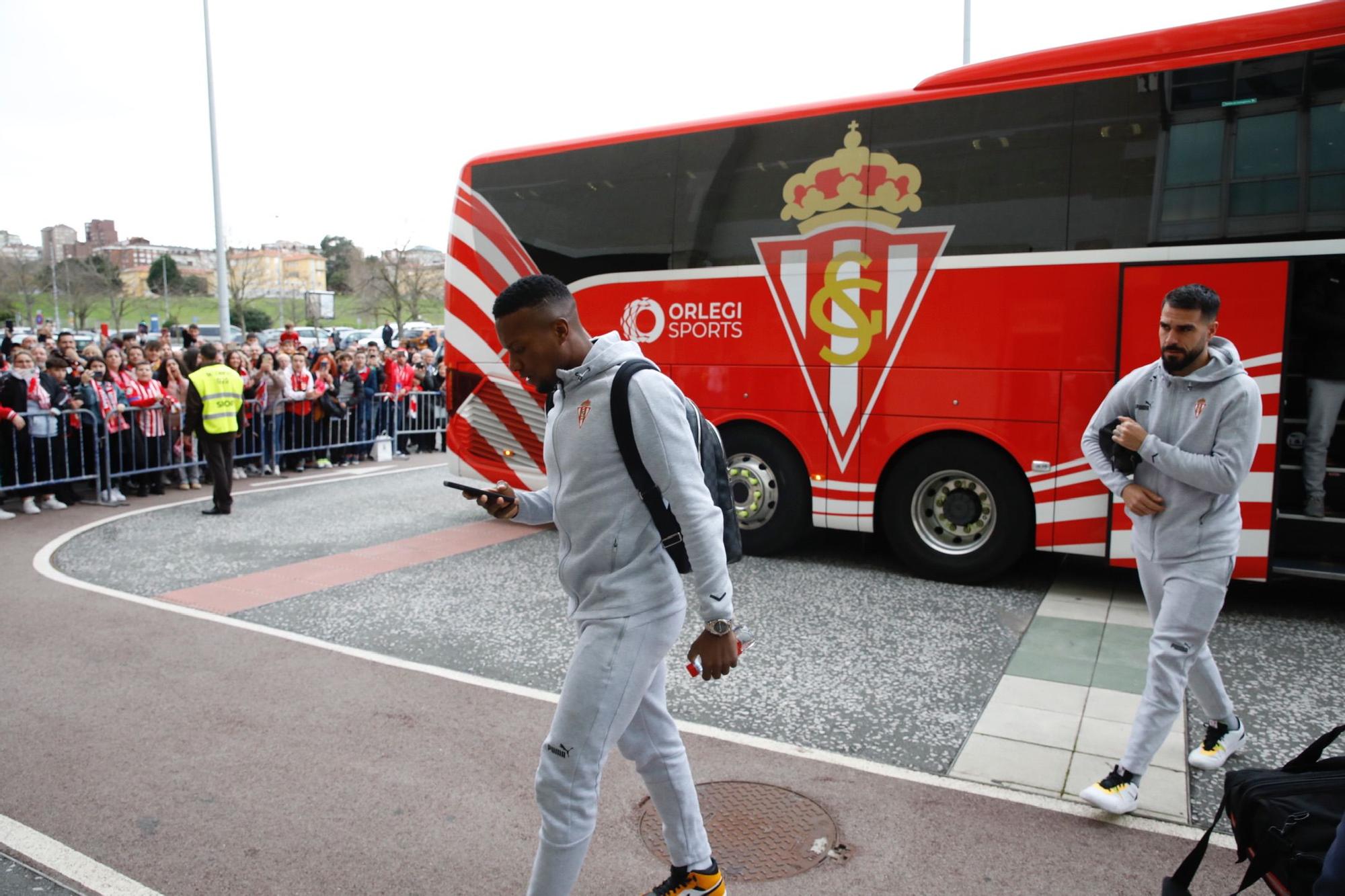 La Mareona del Sporting inunda el centro de Santander