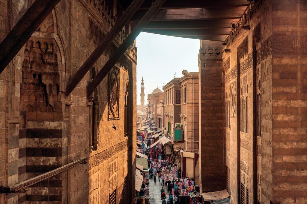 Mercadillo en la calle Al-Muizz
