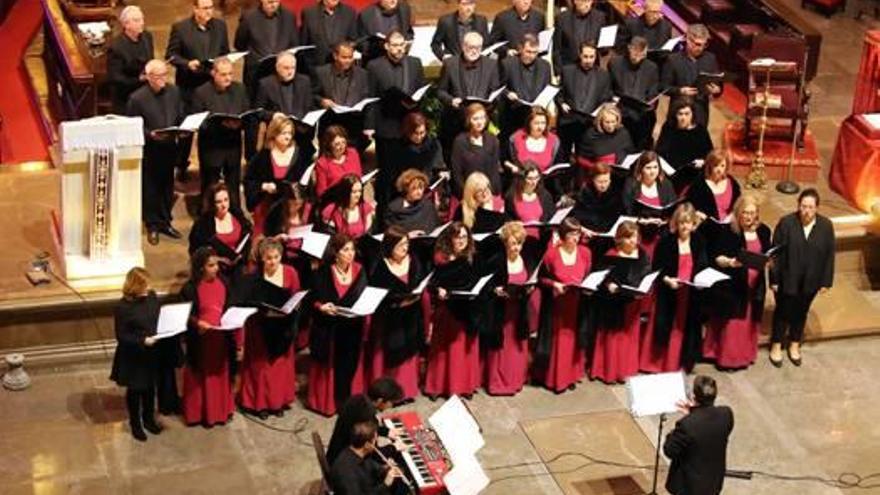 Música religiosa  en Benissa con el Orfeón Cantábile
