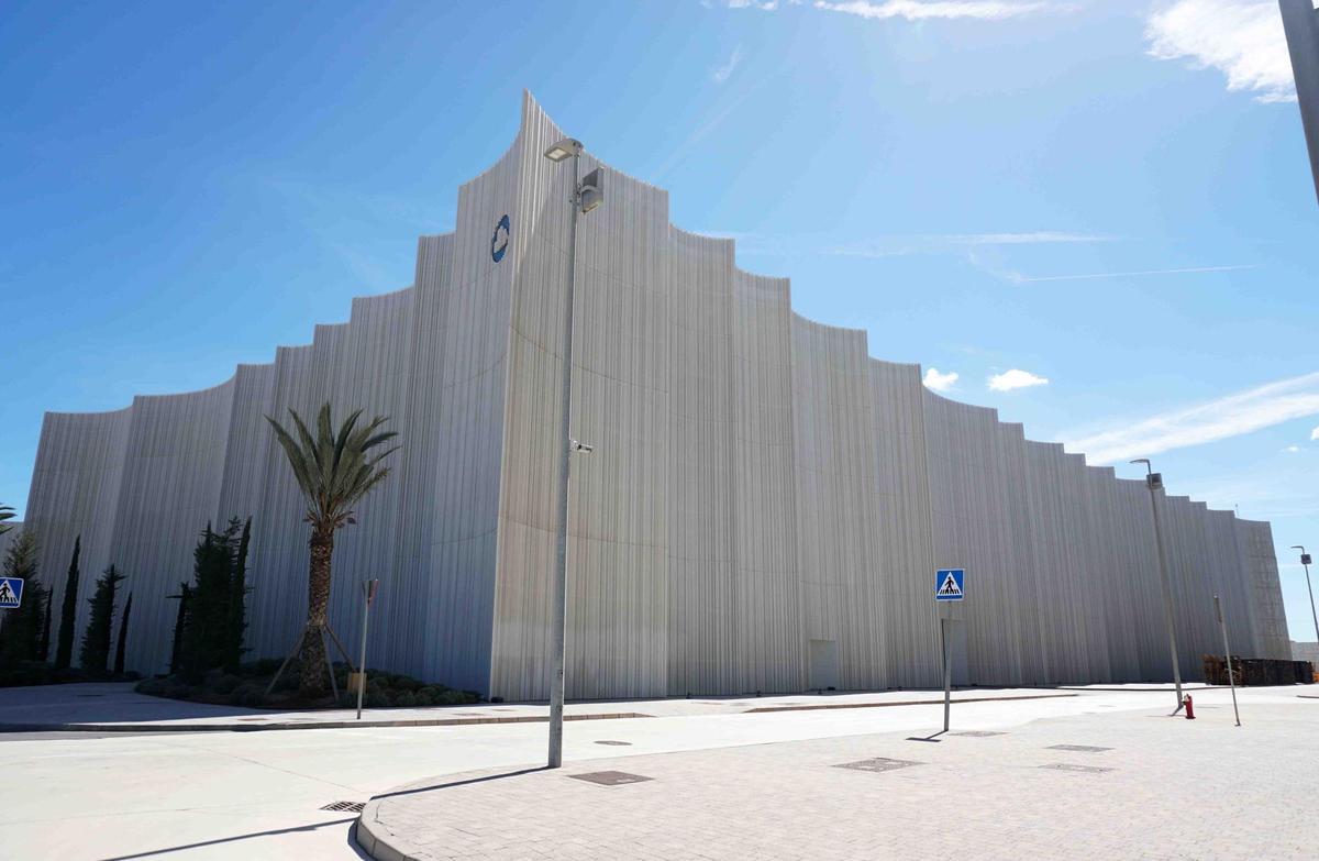 Exteriores de la nueva fábrica de Mayoral en Intelhorce