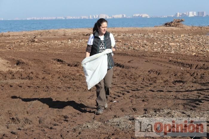 SOS Mar Menor retira dos toneladas de basura