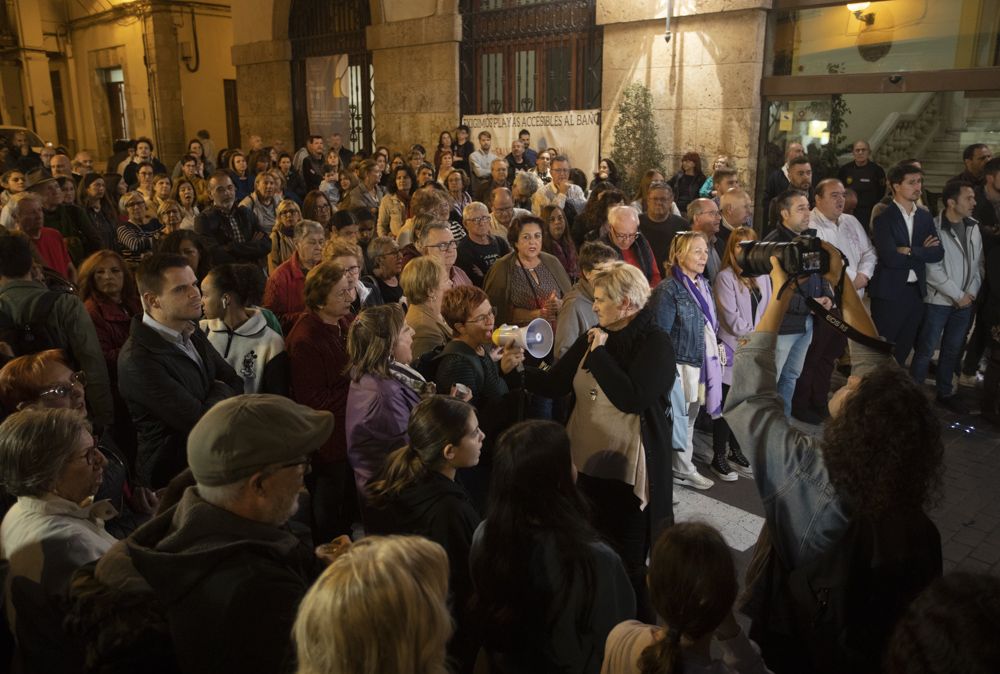 Protesta en repulsa del último asesinato machista perpetrado en Sagunt