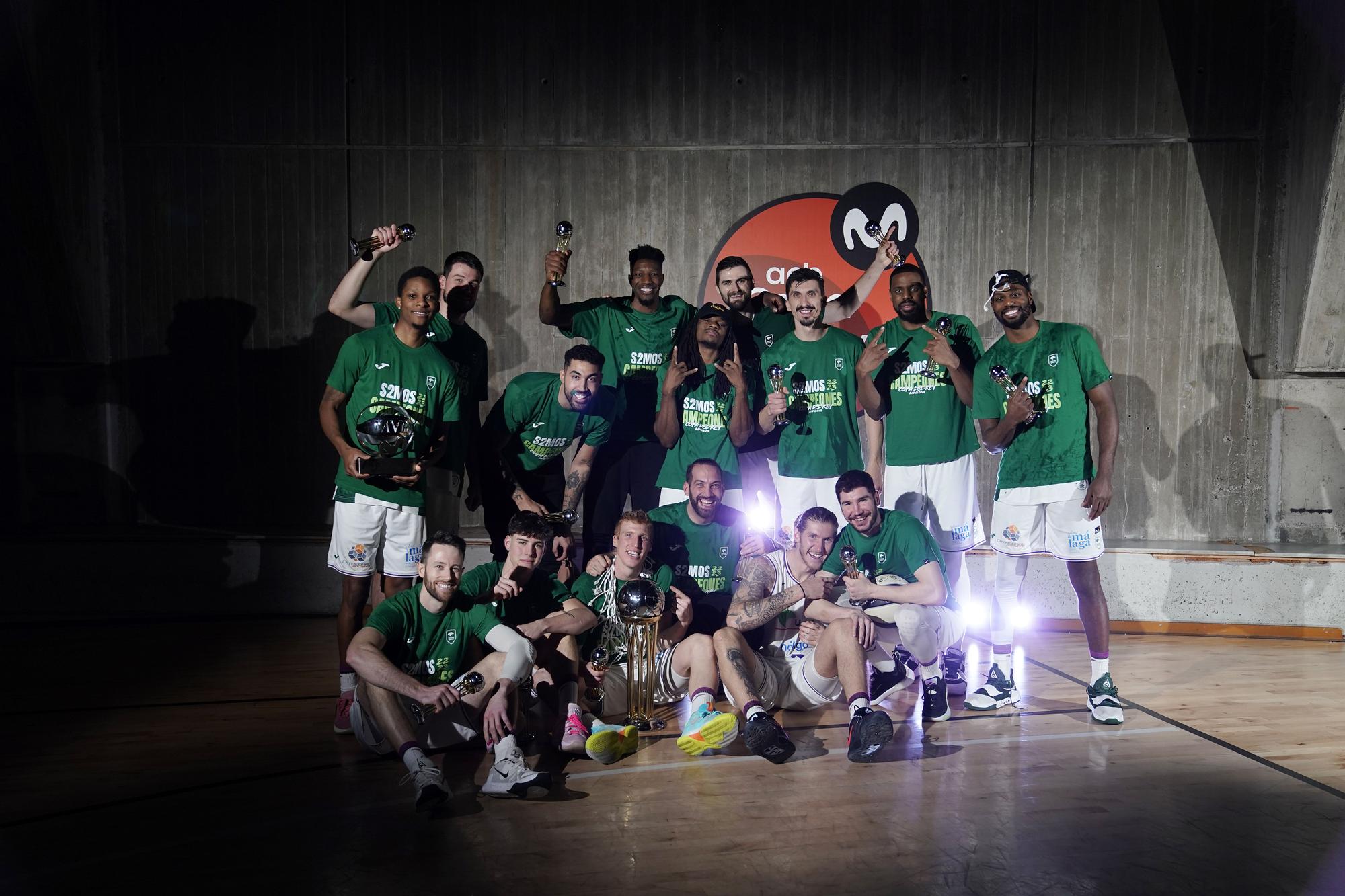 Unicaja: Los campeones de la Copa del Rey posan con el trofeo