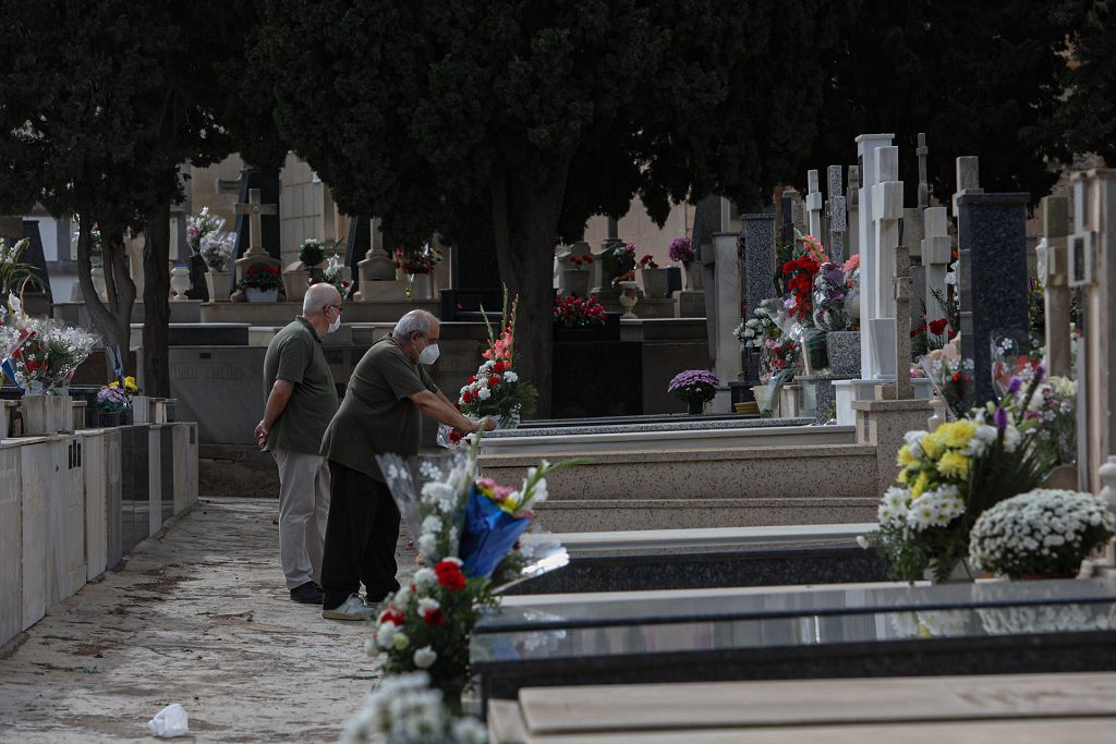 Cementerio de Los Remedios de Cartagena en el Día de Todos los Santos