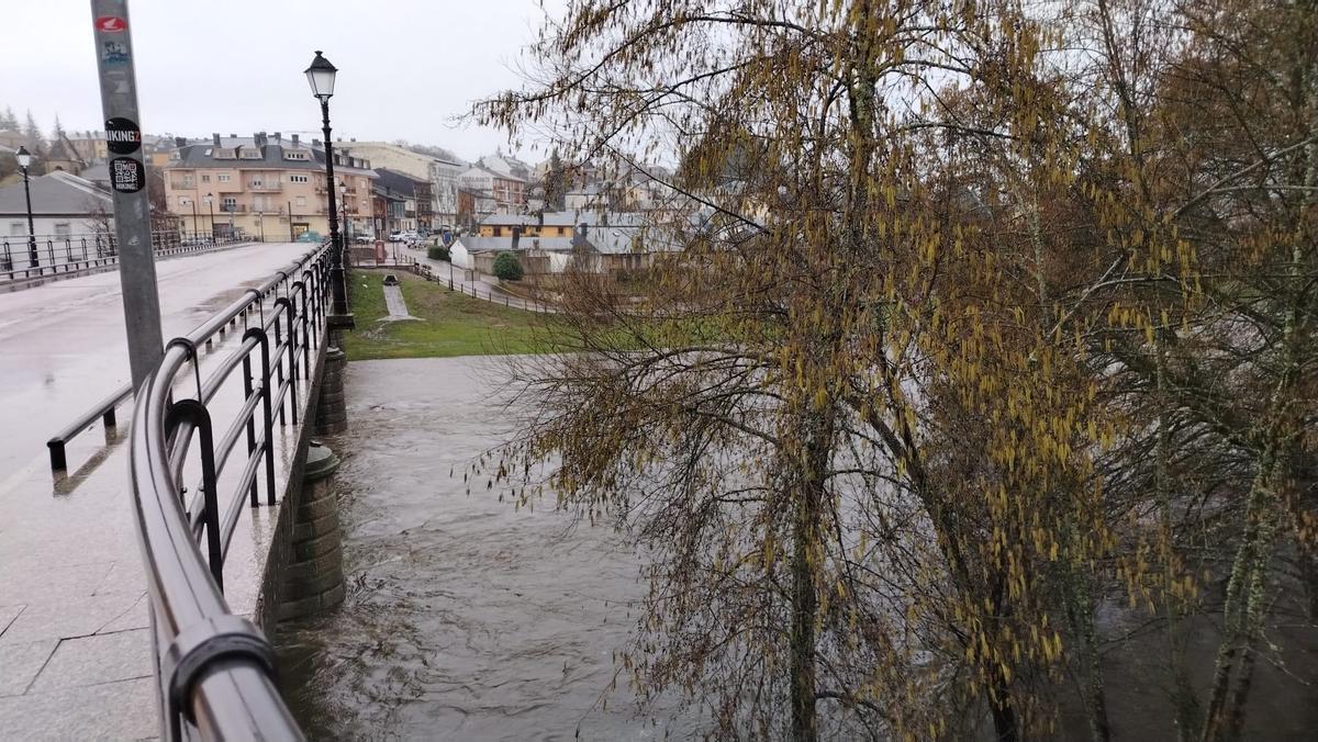 Desbordamientos y cortes de caminos en Sanabria, en imágenes Desbordamientos y cortes de caminos en Sanabria, en imágenes