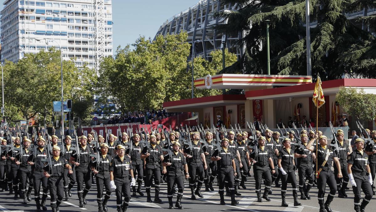 Desfile militar en Madrid durante el 12 de octubre de 2022.