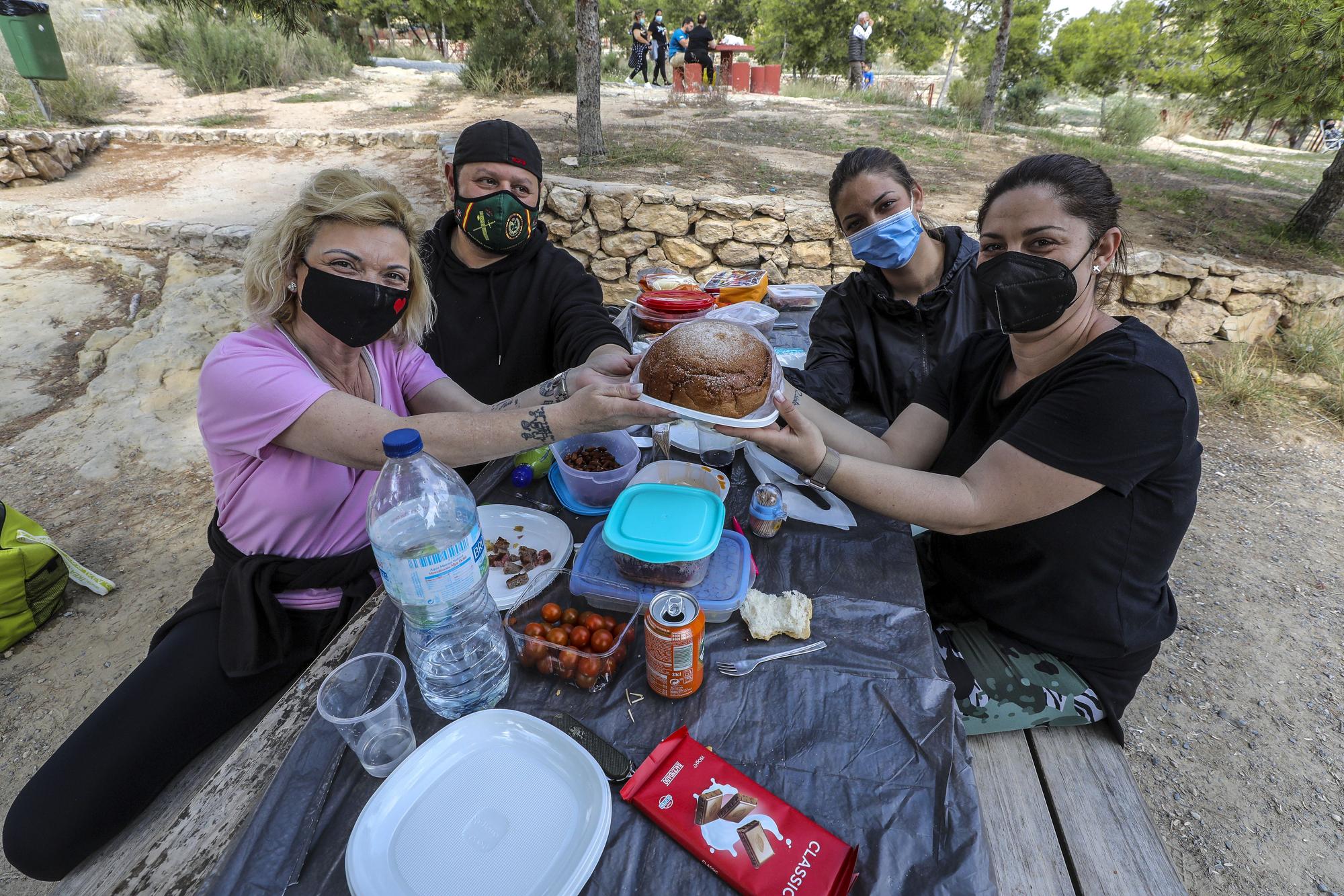 El Pantano de Elche sigue de moda en el Lunes de Mona