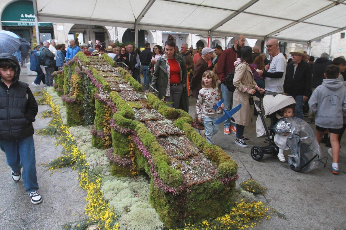 Un maio que recrea el Puente Romano de Ourense Un maio que recrea el Puente Romano de Ourense