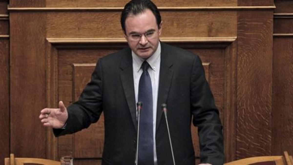 El exministro griego Yorgos Papakonstantinu, en el Parlamento de Grecia el 17 de enero.