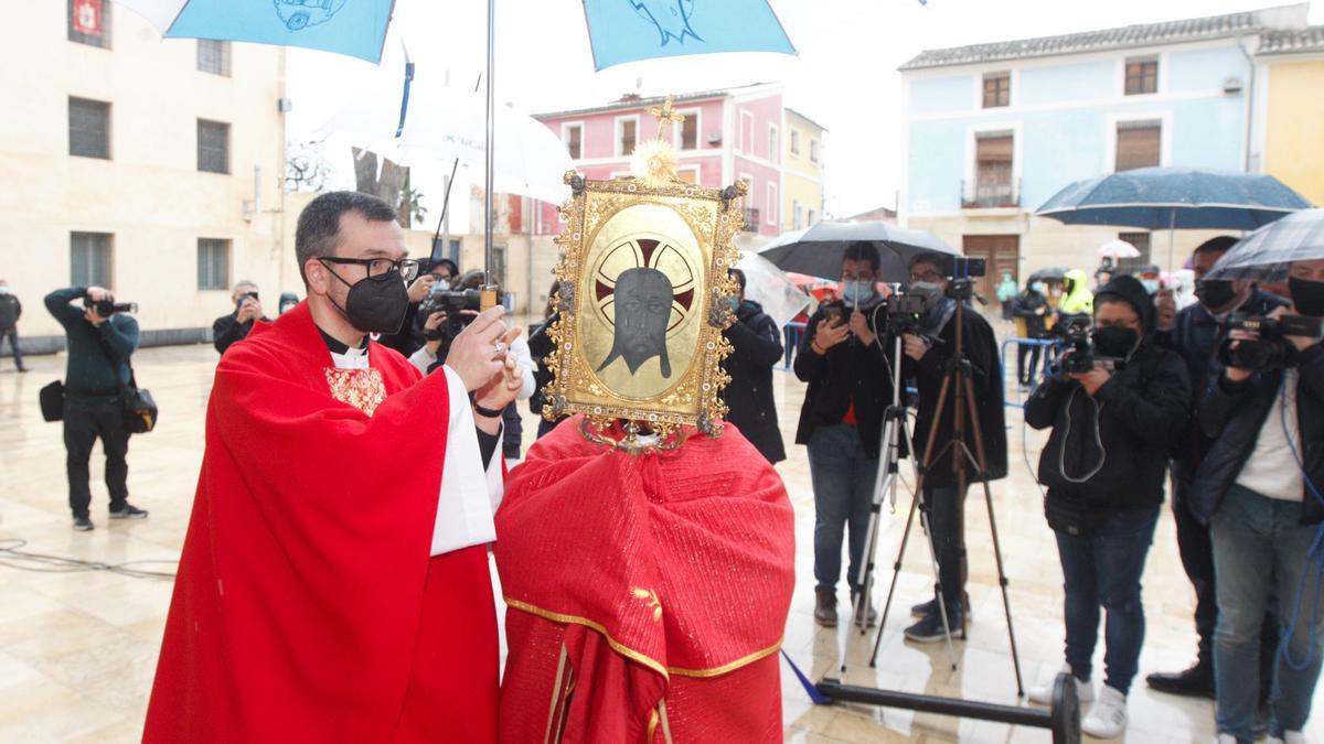 Santa Faz 2021: las imágenes de la Peregrina y la misa en Alicante