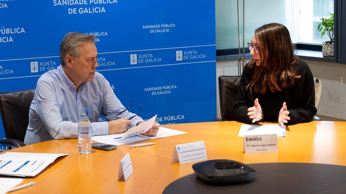 Antonio Gómez e María Lago na xuntanza mantida este xoves.