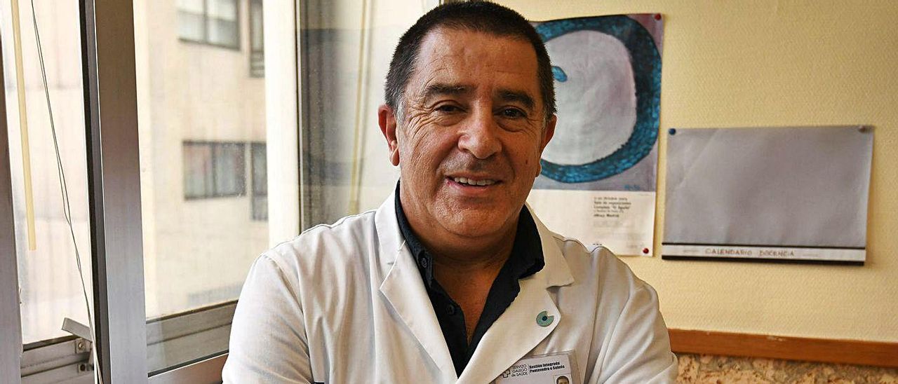 El doctor José Blanco en su despacho del Provincial.