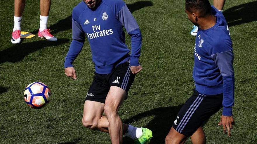 Carvajal y Bale ya tocan balón en un grupo que pone la mente en Cardiff