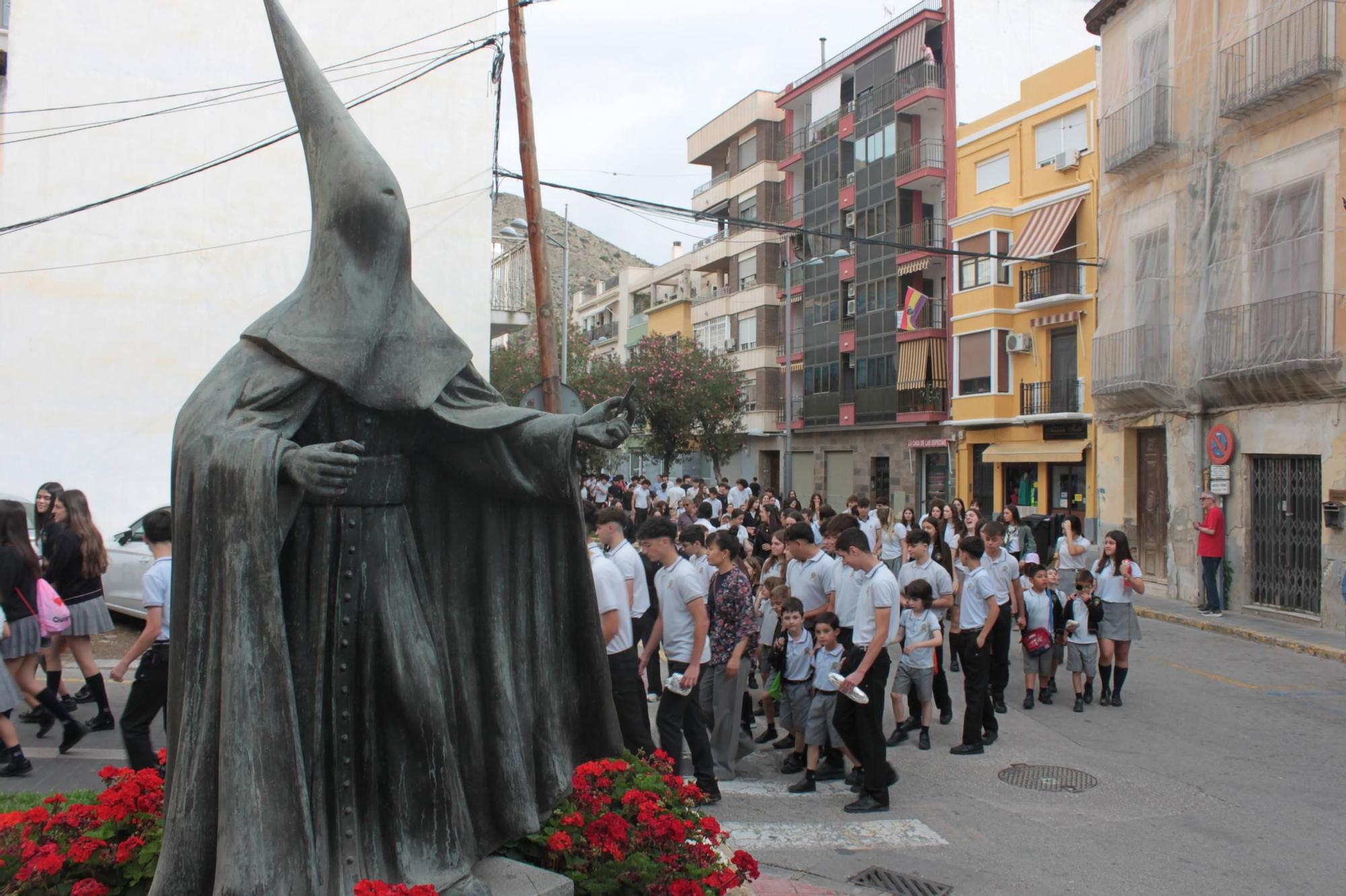 Romería desde el Colegio Santo Domingo de Orihuela al Santuario de Nuestra Señora de Monserrate