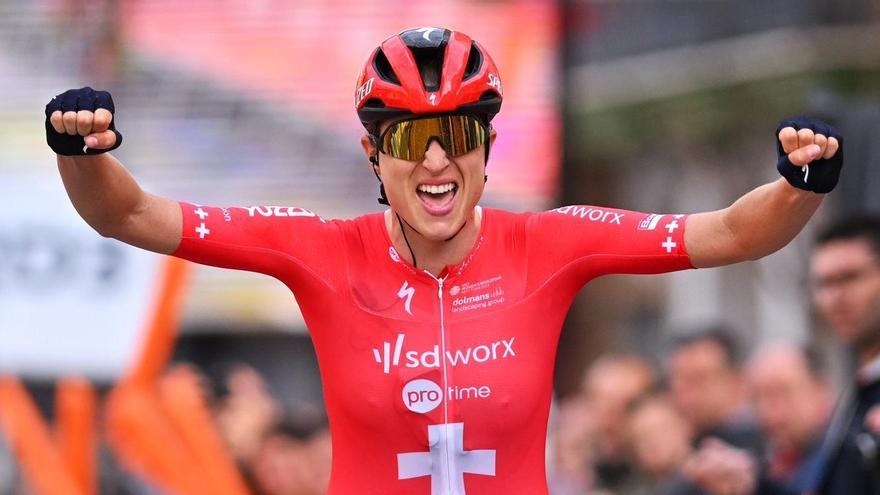 Marlen Reusser ganó la segunda etapa de la Setmana Ciclista en la Vall d'Uixó.