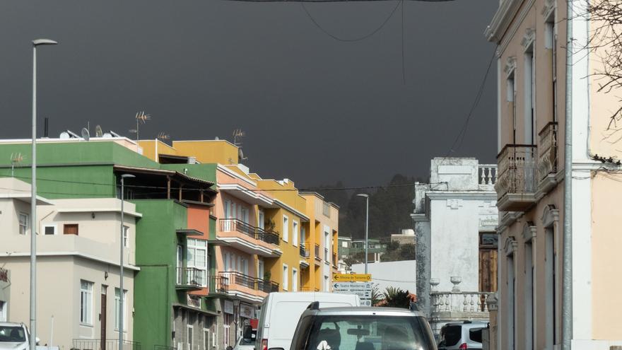 La calidad del aire arroja niveles &quot;desfavorables&quot; en áreas del volcán de La Palma