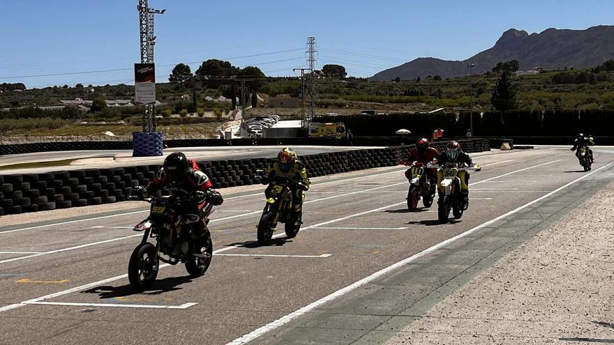 Diogo Moreira gana la segunda prueba del Campeonato de España de Supermoto en Albaida