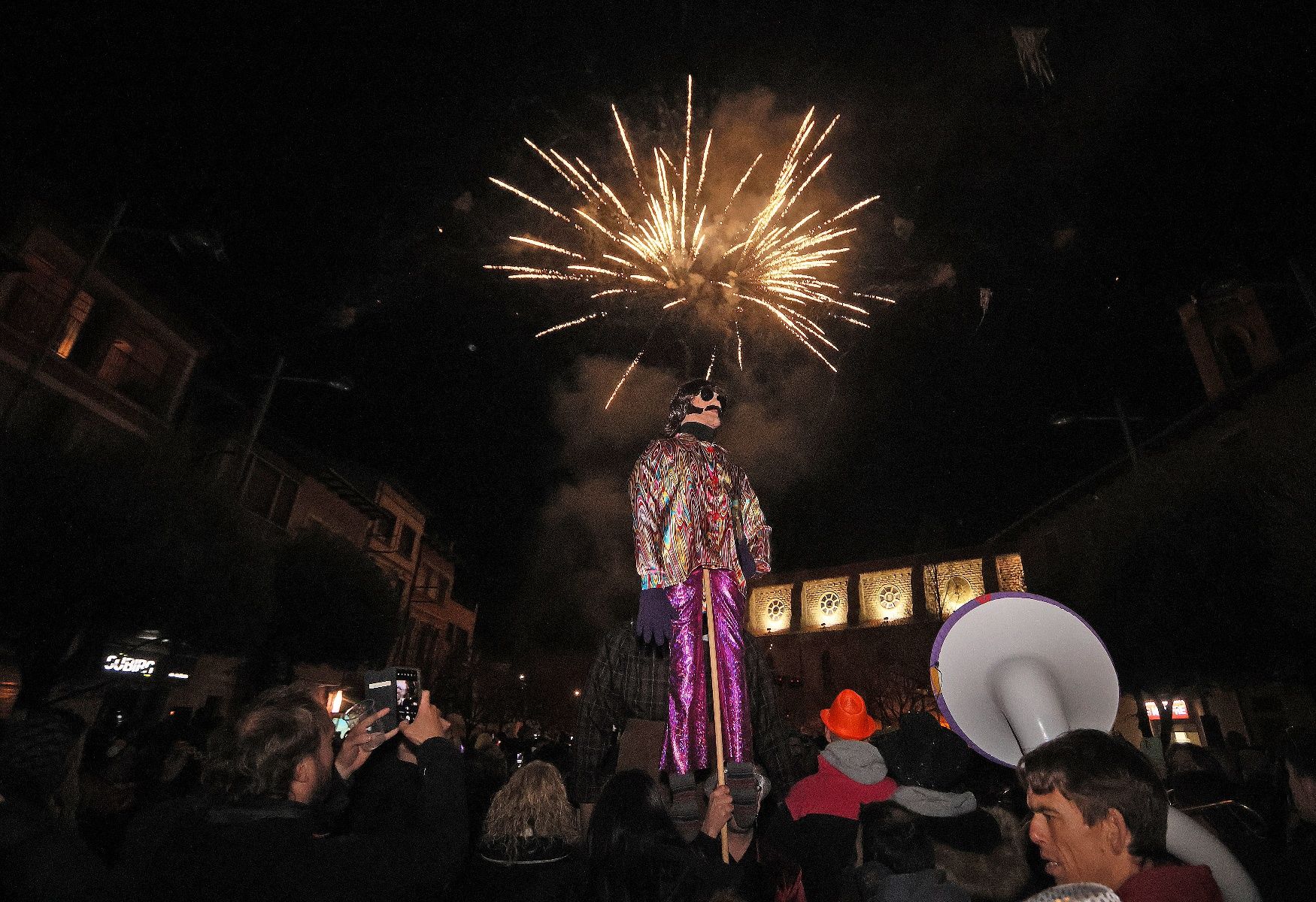 Sallent es desferma amb una rebuda gegantina entre focs d’artifici