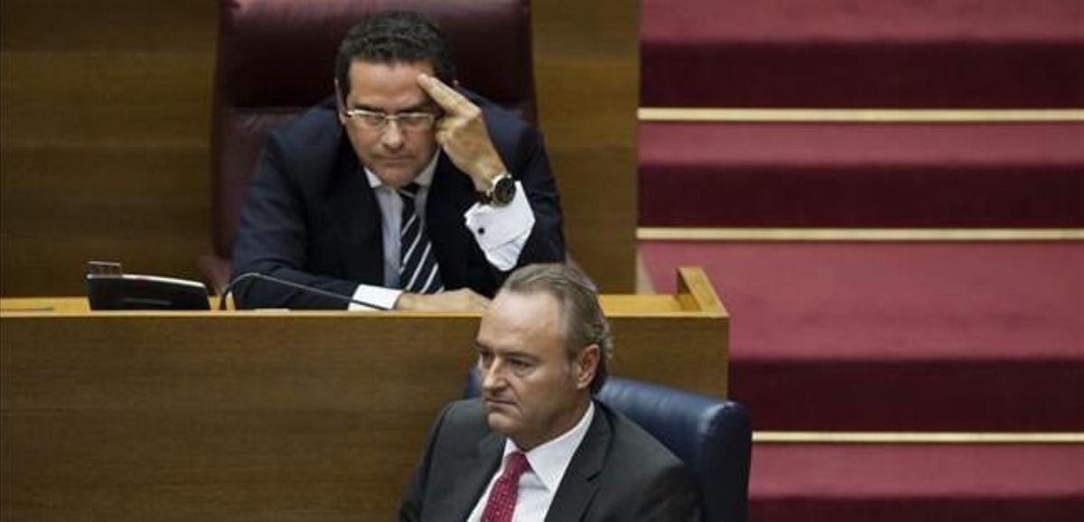 El portaveu del PP al Parlament valencià, Jorge Bellver, i el president Alberto Fabra, en una imatge d’arxiu. El portaveu del PP al Parlament valencià, Jorge Bellver, i el president Alberto Fabra, en una imatge d’arxiu.