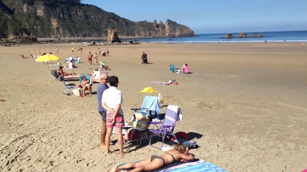 Jornada de playa en Muros del Nalón y Villaviciosa