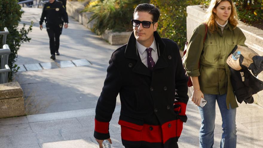 Medina se define como el &quot;facilitador&quot; y descarga en su socio Luceño la responsabilidad del precio de las mascarillas