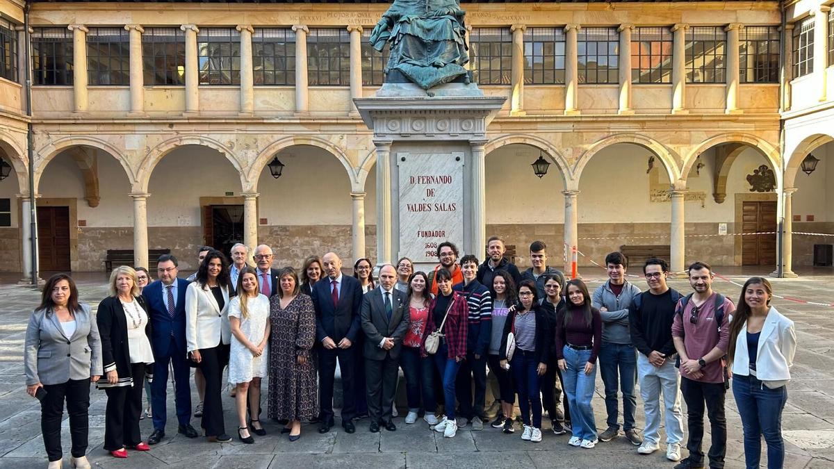 Un momento del acto de inauguración de campus "Orígenes", en el edificio histórico de la Universidad de Oviedo. CAMPUS IBEROAMERICANO "ORIGENES"