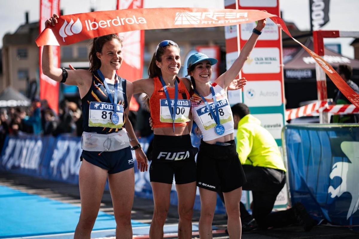 María La Chica, María Fuentes y Claudia Corral, el podio femenino