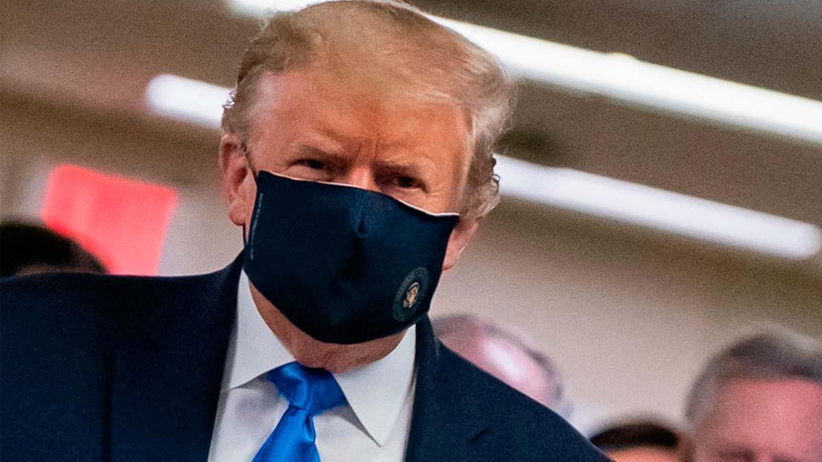 Trump dice que llevar mascarilla es un acto "patriótico"