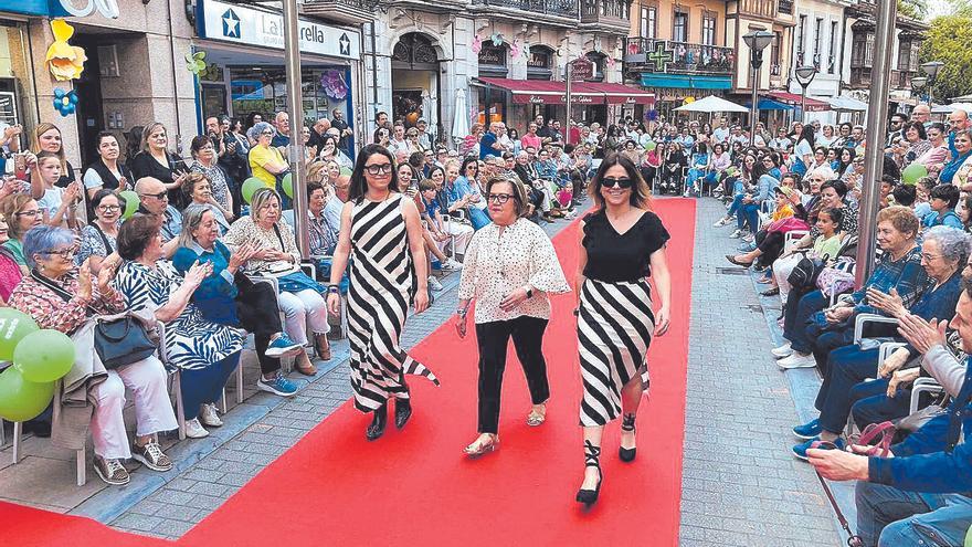 Desfile benéfico de moda en Grado