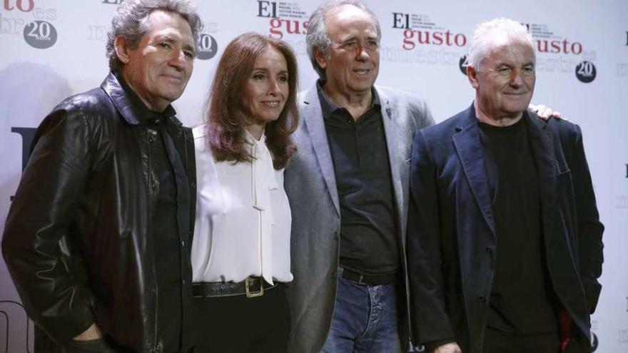 Miguel Ríos, Ana Belén, Serrat y Víctor Manuel.