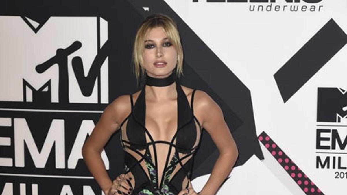 Los escotes imposibles, triunfadores en los MTV EMA 2015