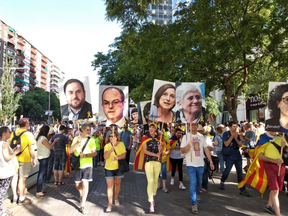 Manifestació a Barcelona per reclamar la llibertat dels polítics presos i a l'estranger