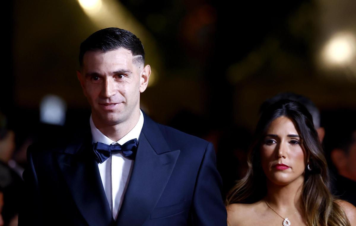 Emiliano Martínez, portero del Aston Villa y de la selección argentina, y su esposa Amanda Martínez.