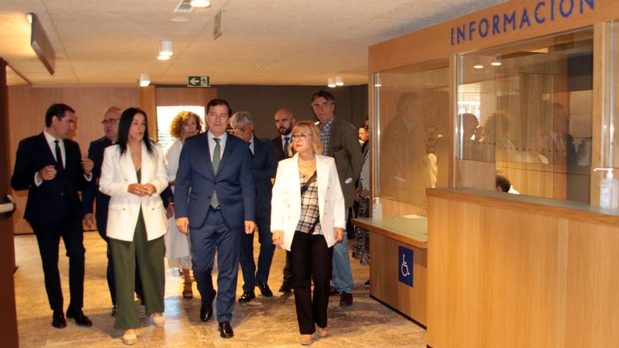 Mañueco aboga por una sanidad pública acorde con &quot;los estándares del siglo XXI&quot;