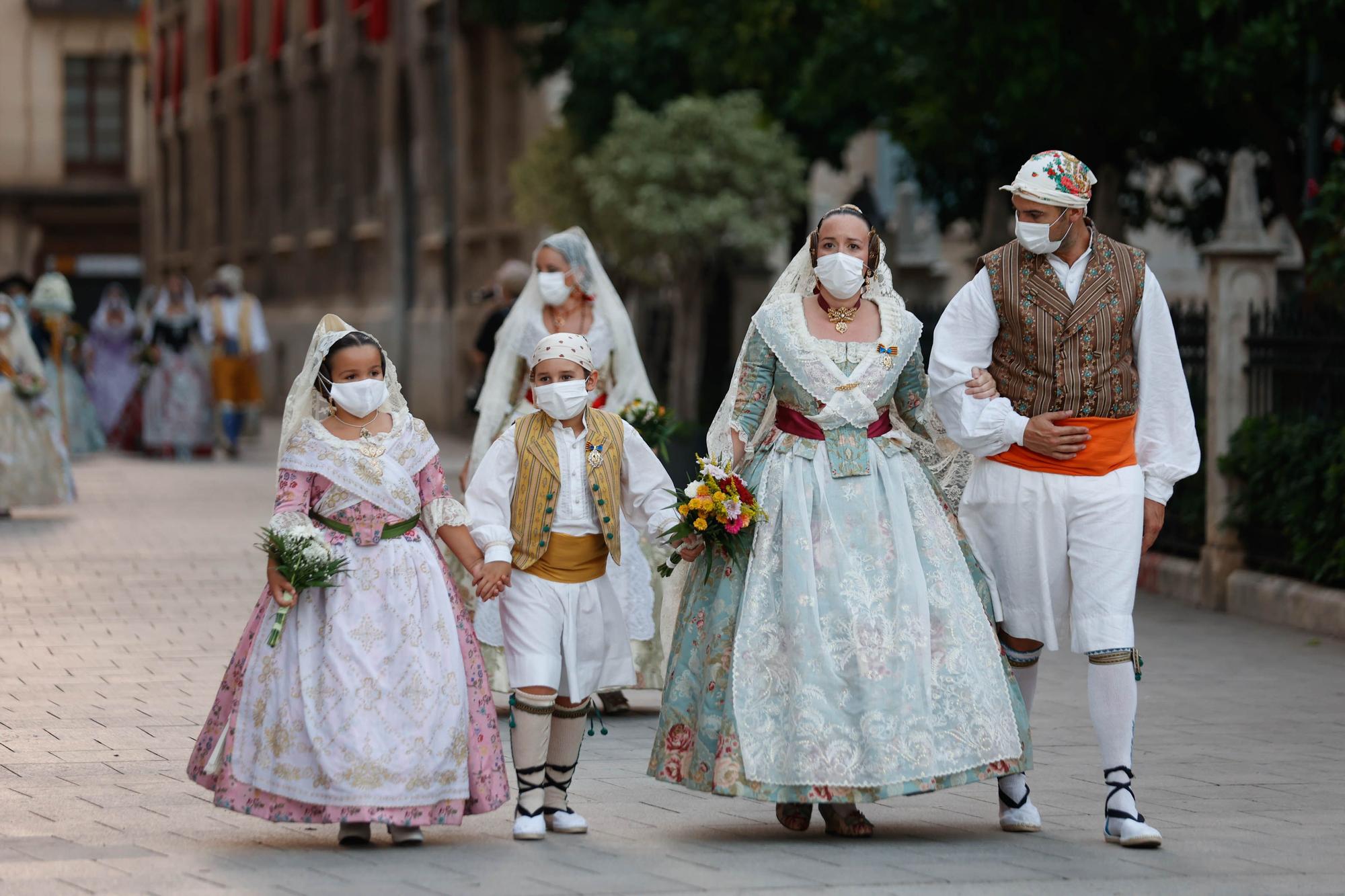 Búscate en el segundo día de Ofrenda por la calle de Caballeros (entre las 20.00 y las 21.00 horas)