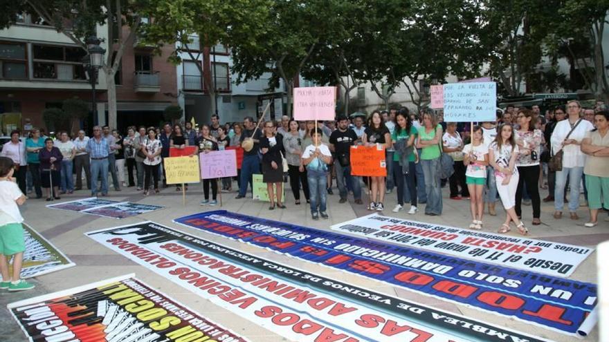 La concentración se realizó en la plaza de Calderón donde se leyó un manifiesto.