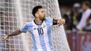 Una lastimosa Argentina se venga de Chile con un dudoso penalti