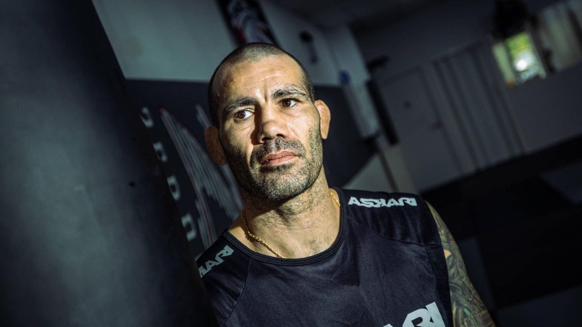 Abner Lloveras, luchador: "Antes solo había 'talegueros', ahora hay universitarios que pelean en MMA profesional. Ha cambiado mucho"