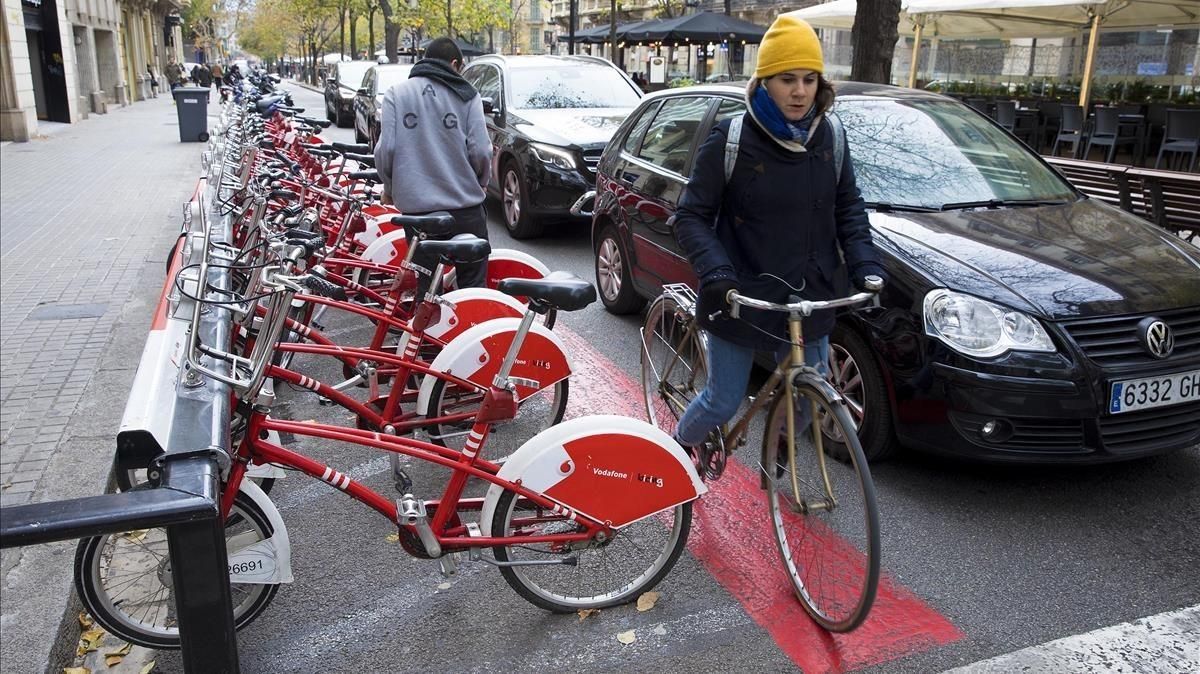 ealos41149942 barcelona 01 12 2017 estaci n de bicicletas bicing en rambl171228165319 ealos41149942 barcelona 01 12 2017 estaci n de bicicletas bicing en rambl171228165319