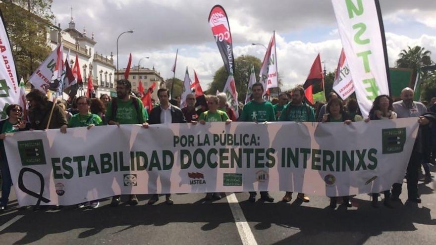 Manifestación de interinos este lunes en Sevilla.