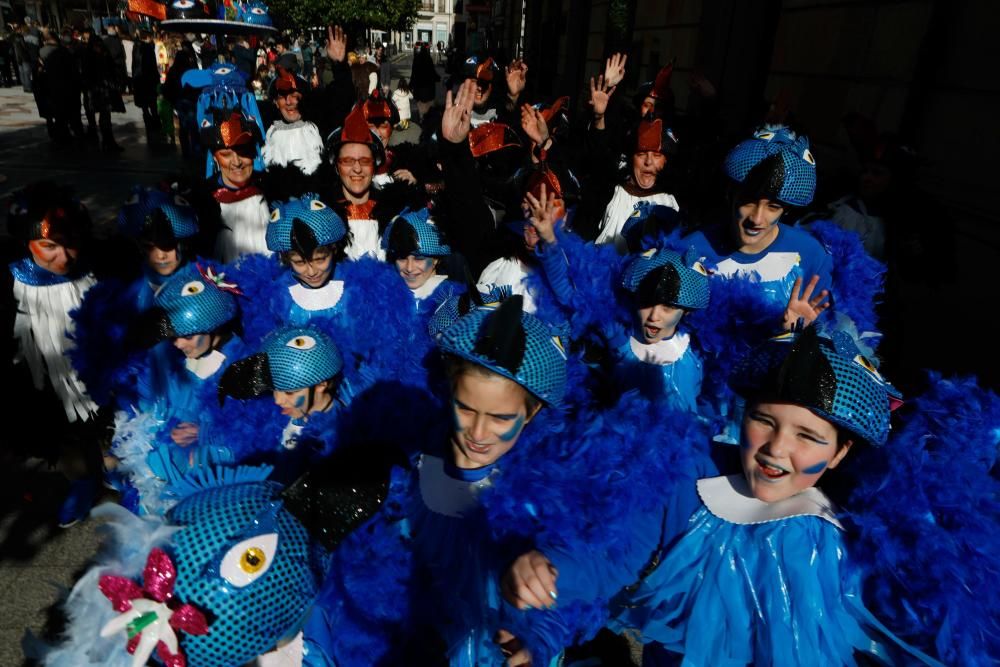 Desfile infantil de disfraces en el Jovellanos